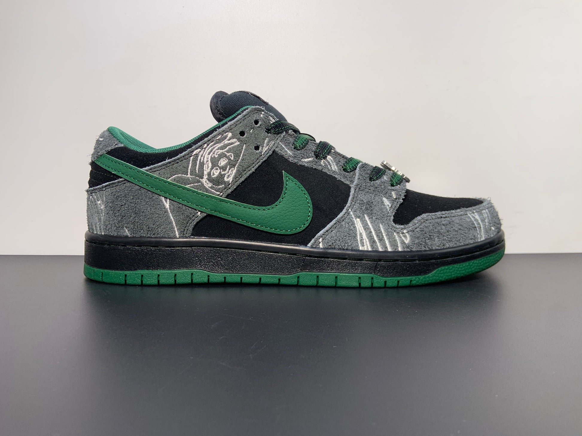 There Skateboards x Nike Dunk SB