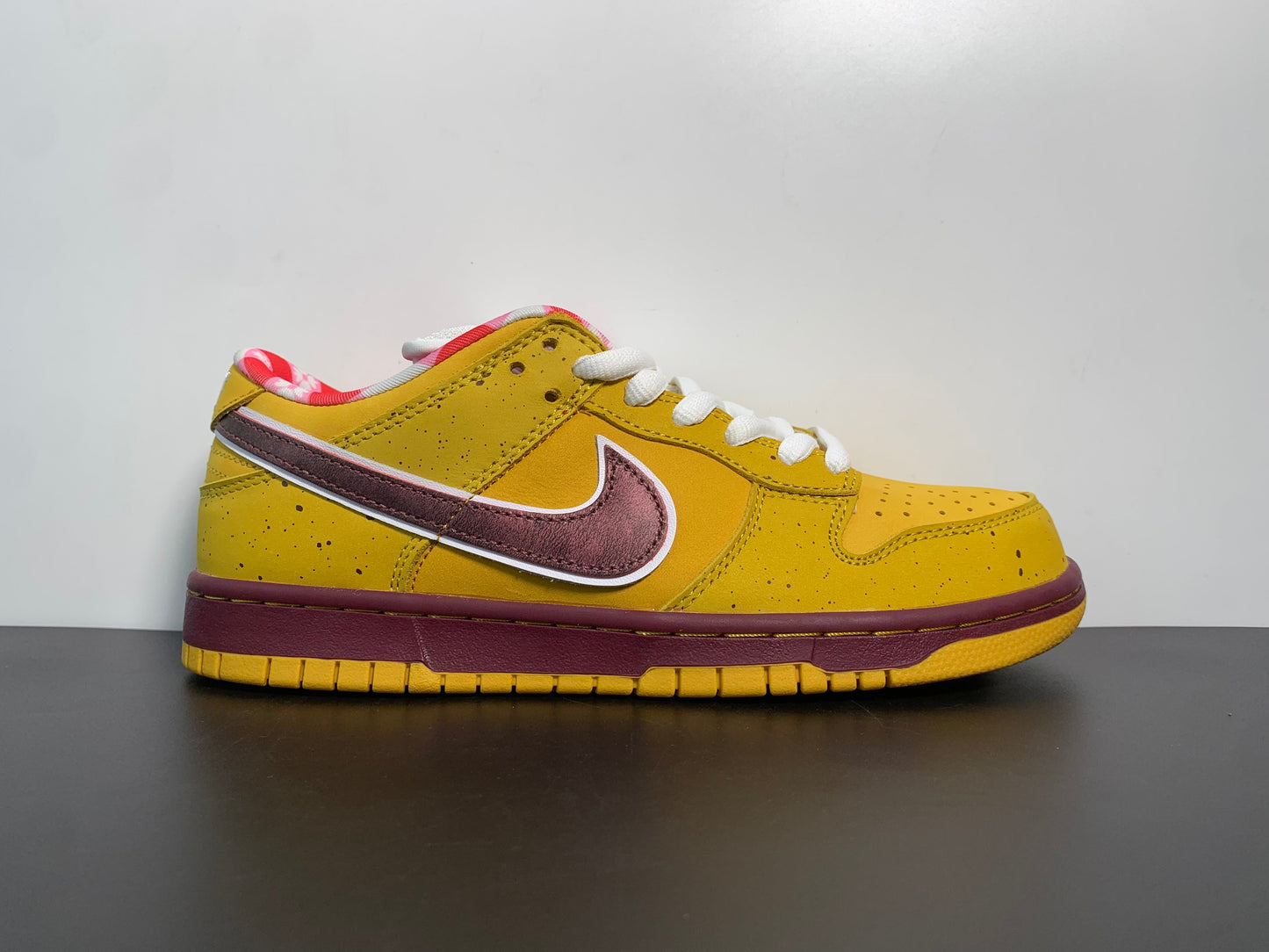CONCEPTS X Dunk Low Premium SB 'Yellow Lobster' 313170-137566
