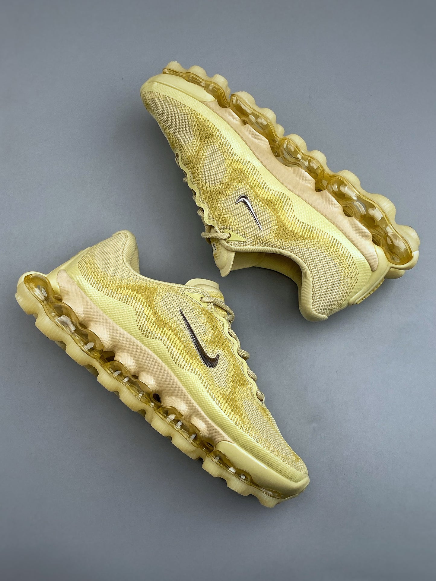 Nike AIR LIQUID MAX Yellow IQ7634 009