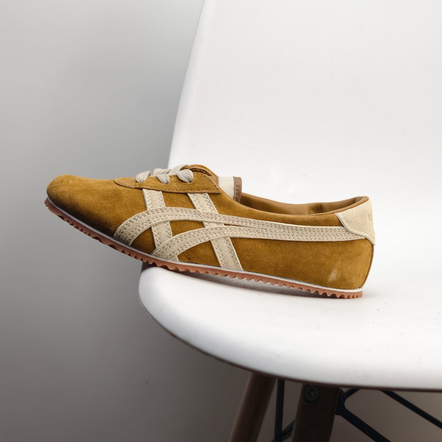 Versace x Onitsuka Tiger Tai-ChiSakura Slip-on Brown 1024594-1A17741_2U2HJ