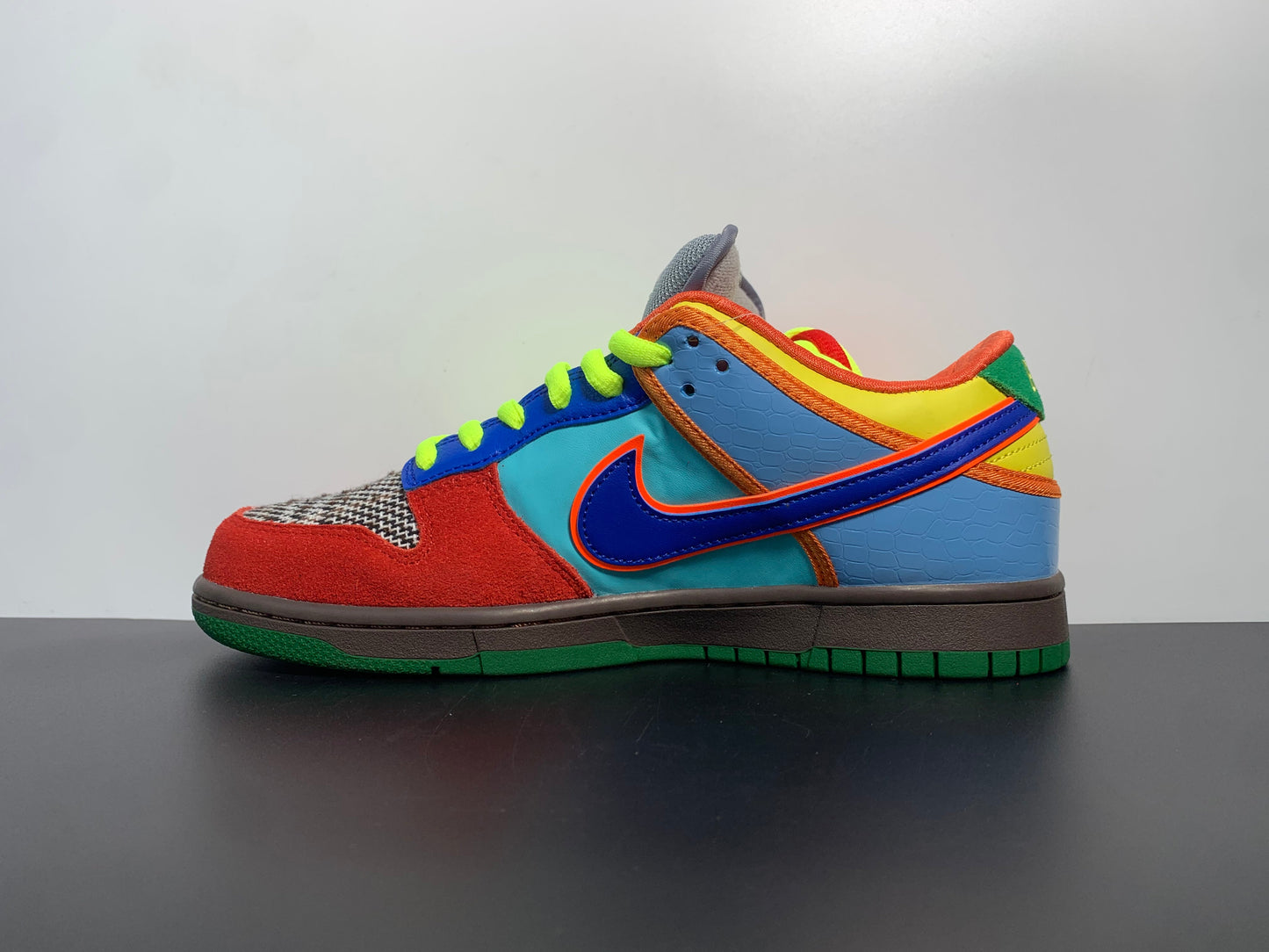 Nike SB Dunk Low ‘What The Dunk’ 318403-141
