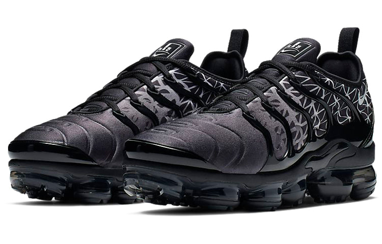 Nike Air VaporMax Plus 'Geometric' Black/White 924453-017