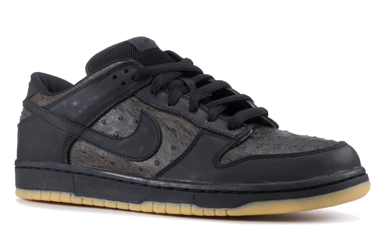 Nike Dunk Low Pro SB Skateboard 'Ostrich' Black/Black 304292-003
