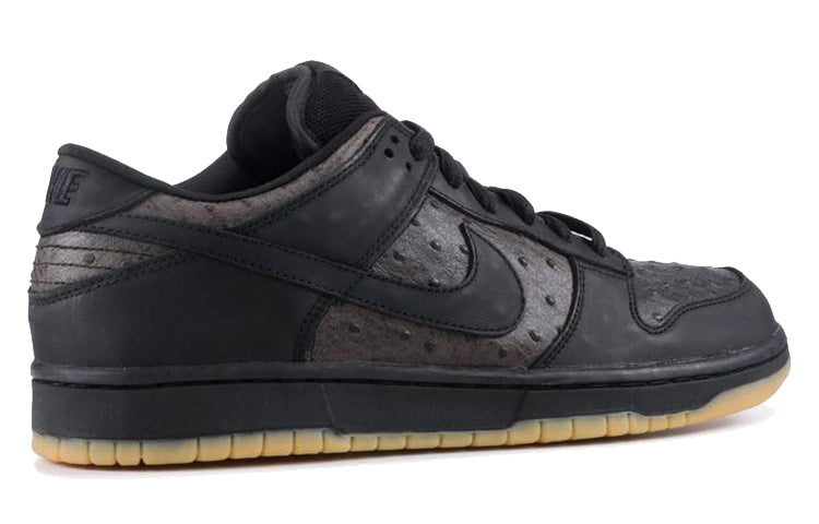 Nike Dunk Low Pro SB Skateboard 'Ostrich' Black/Black 304292-003