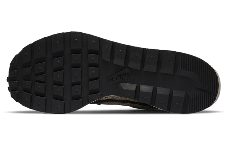 Nike Vaporwaffle Sacai String Villain Red DD3035-200