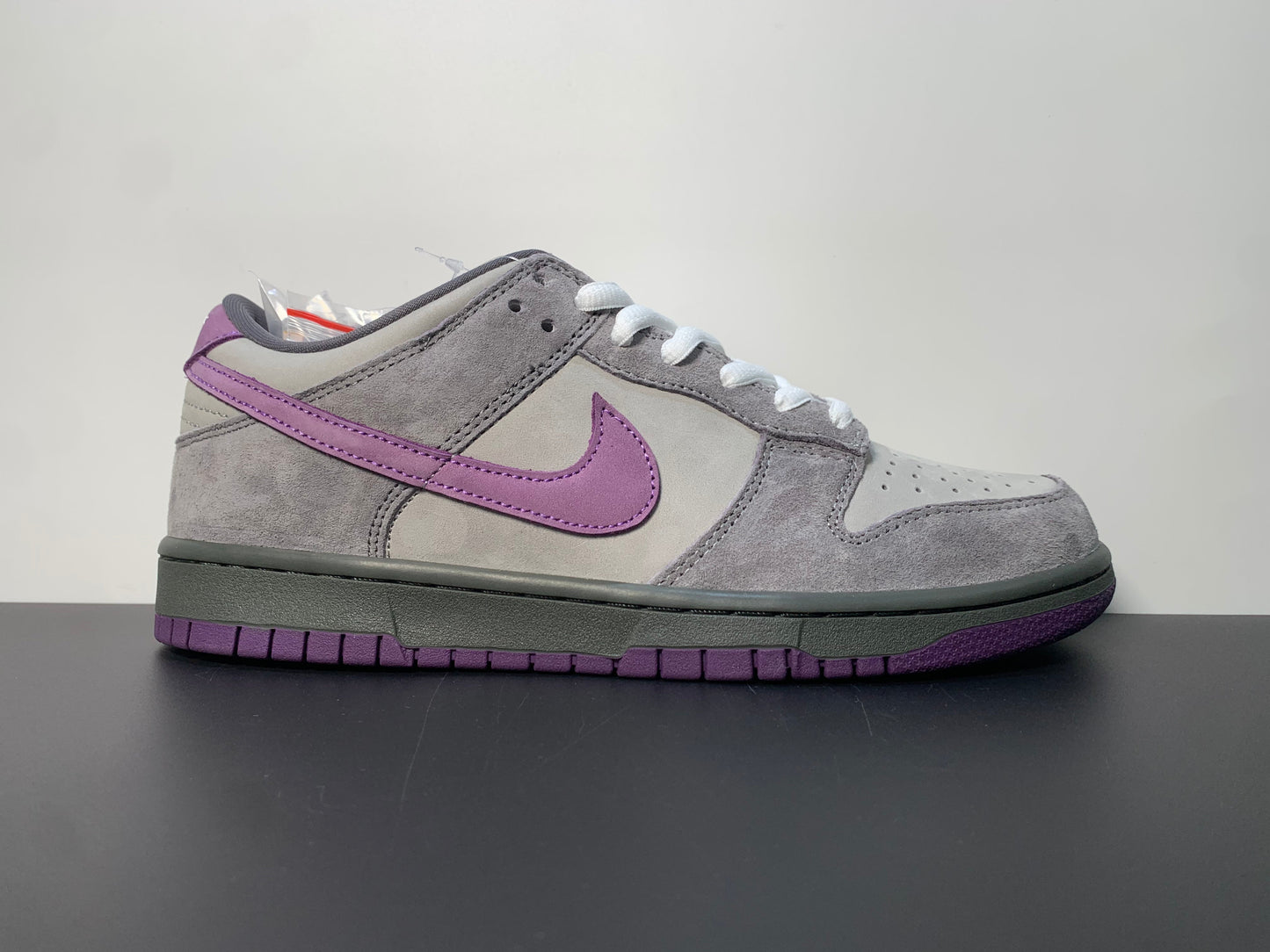NK Dunk SB Low Purple Pigeon