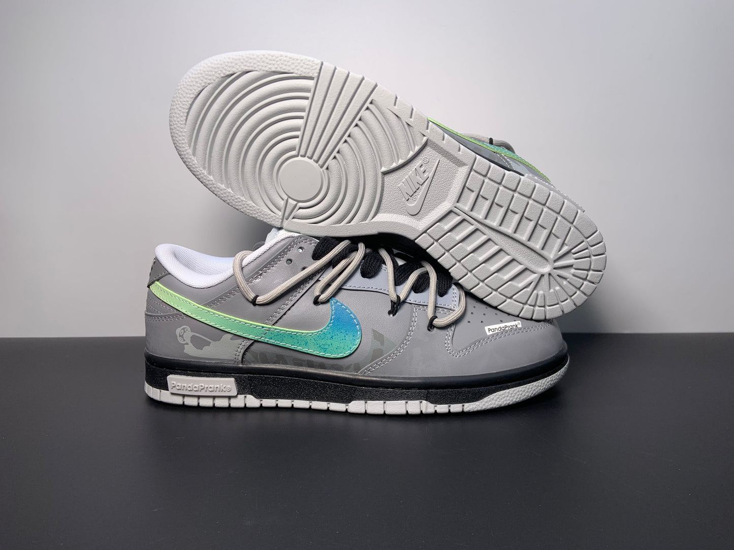 Nike Dunk LOW SB Space Exploration Gray