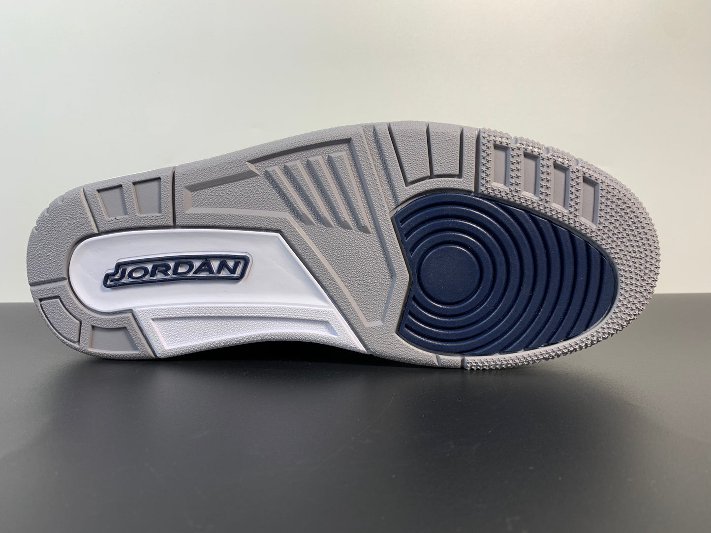 Air Jordan 3 Retro GEORGETOWN CT8532-401