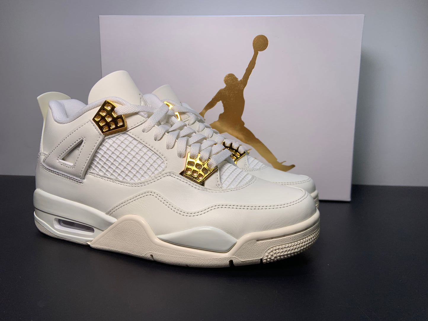 Air Jordan 4 Retro Metallic Gold AQ9129-170 Air Jordan 4 WMNS “Sail”