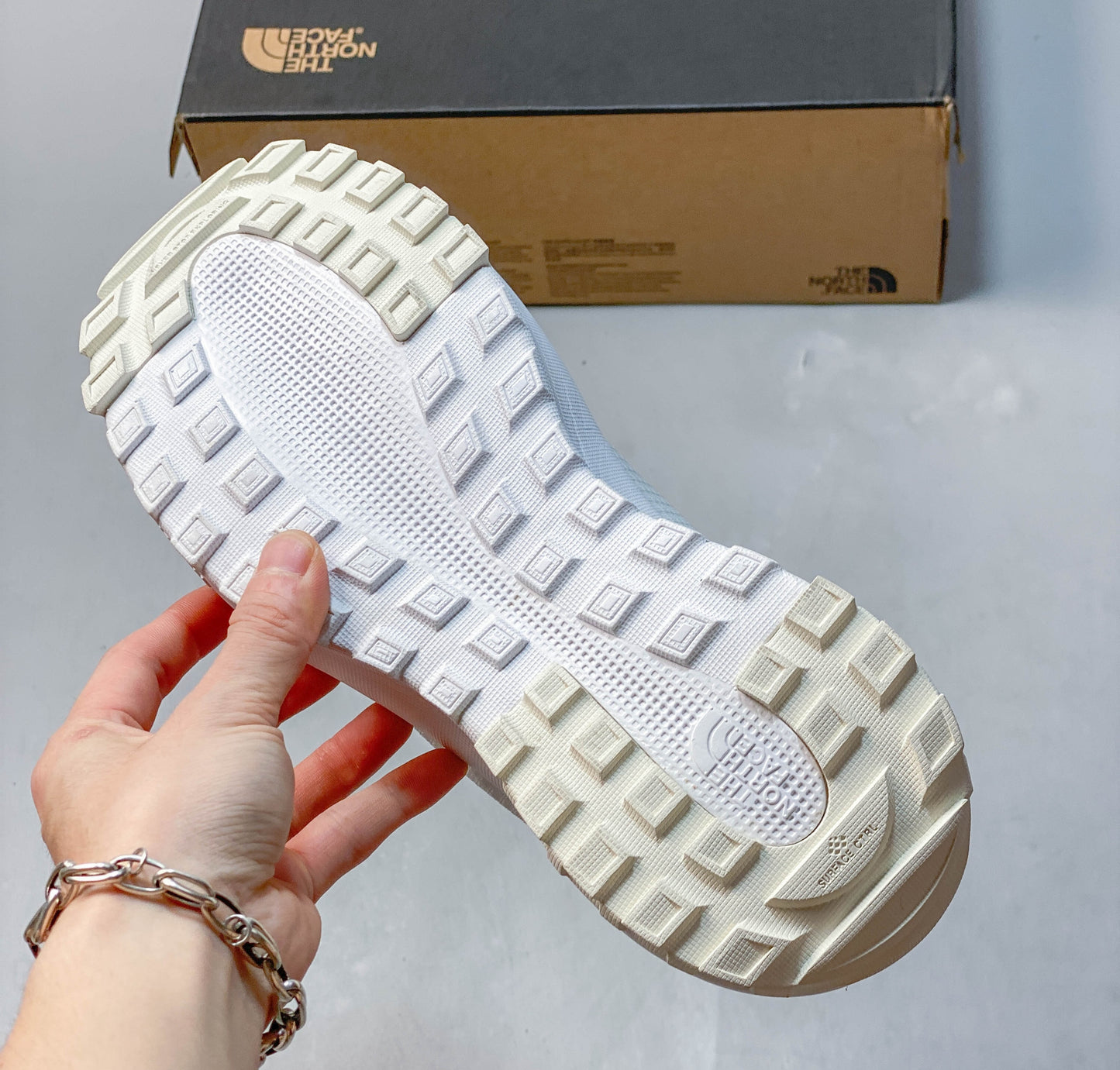 THE M THERMOBALL TRACTION MULE V Pure White NFOABA9BKY4-055