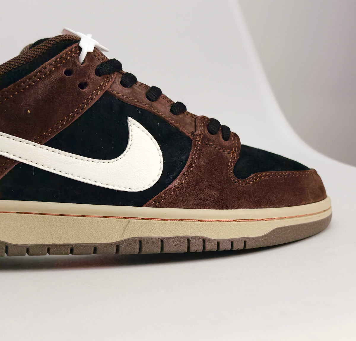 Nike SB Dunk Low "Joe Strummer" 861JWD
