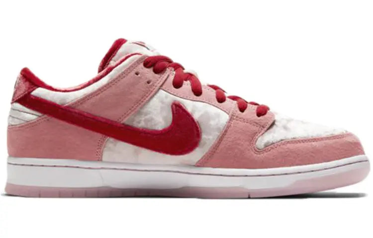 Nike SB Skateboard Dunk Low Pro QS Strangelove - Valentines Day CT2552-800