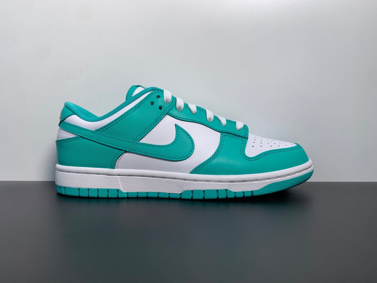 Nike Dunk Low Jade Green White dv0833-101