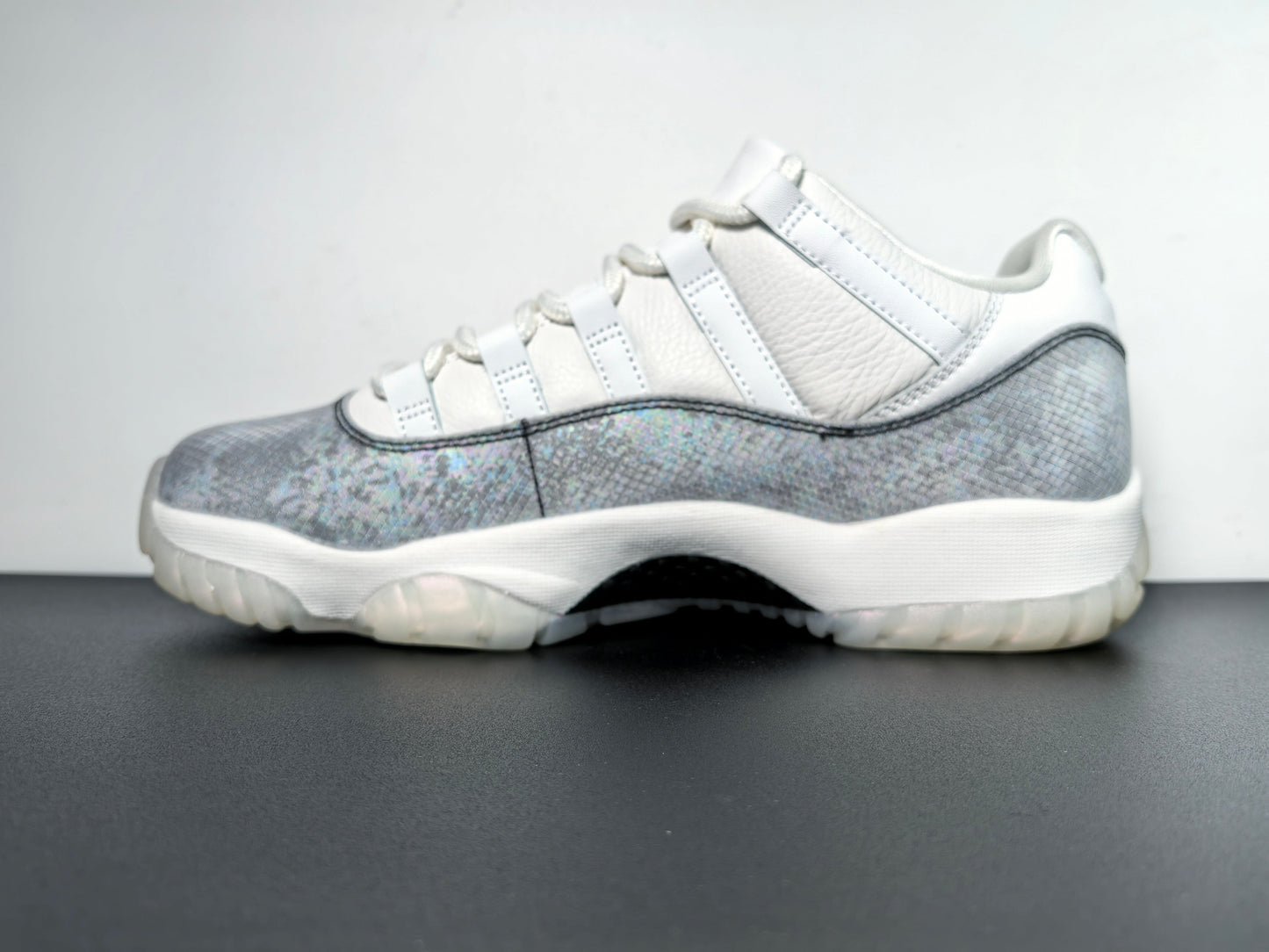 Air Jordan 11 Low “Year of the Snake” 2025 HQ7000-001