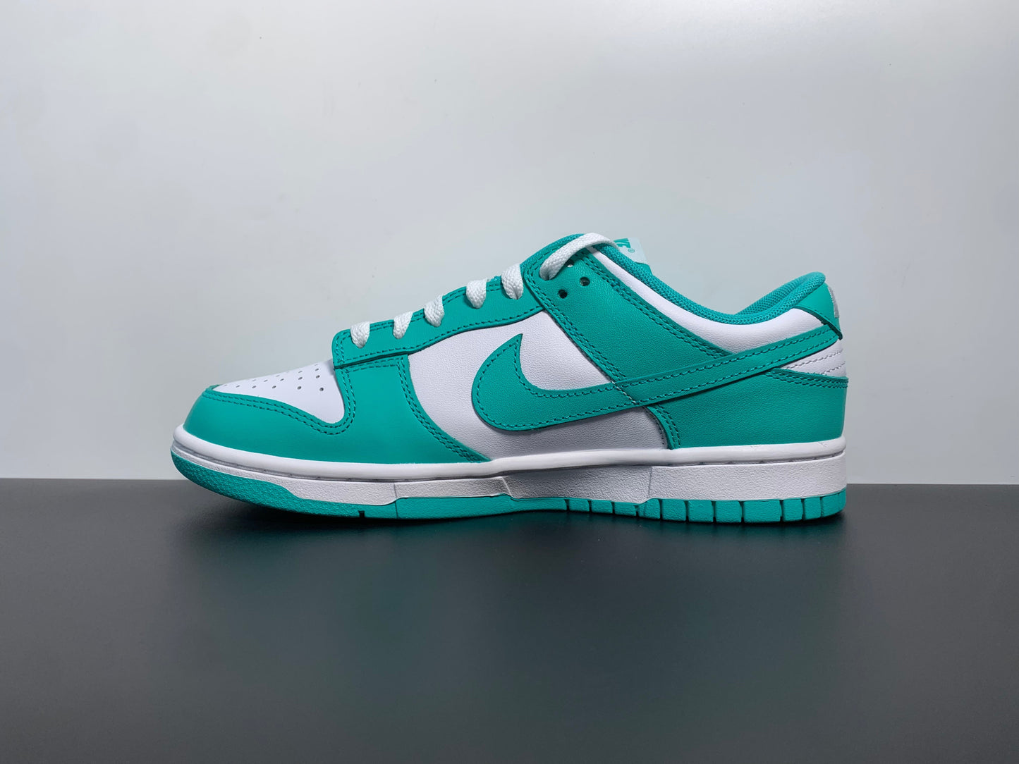 Nike Dunk Low Jade Green White dv0833-101