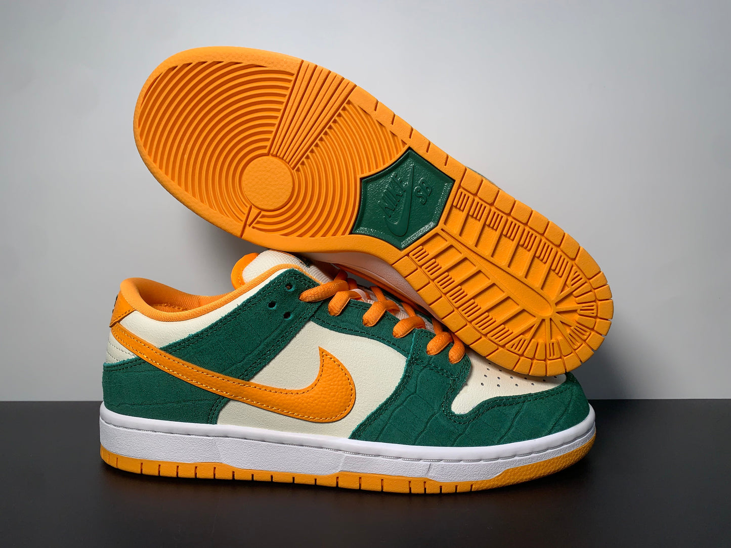 Dunk Low Pro SB 'Legion Pine'