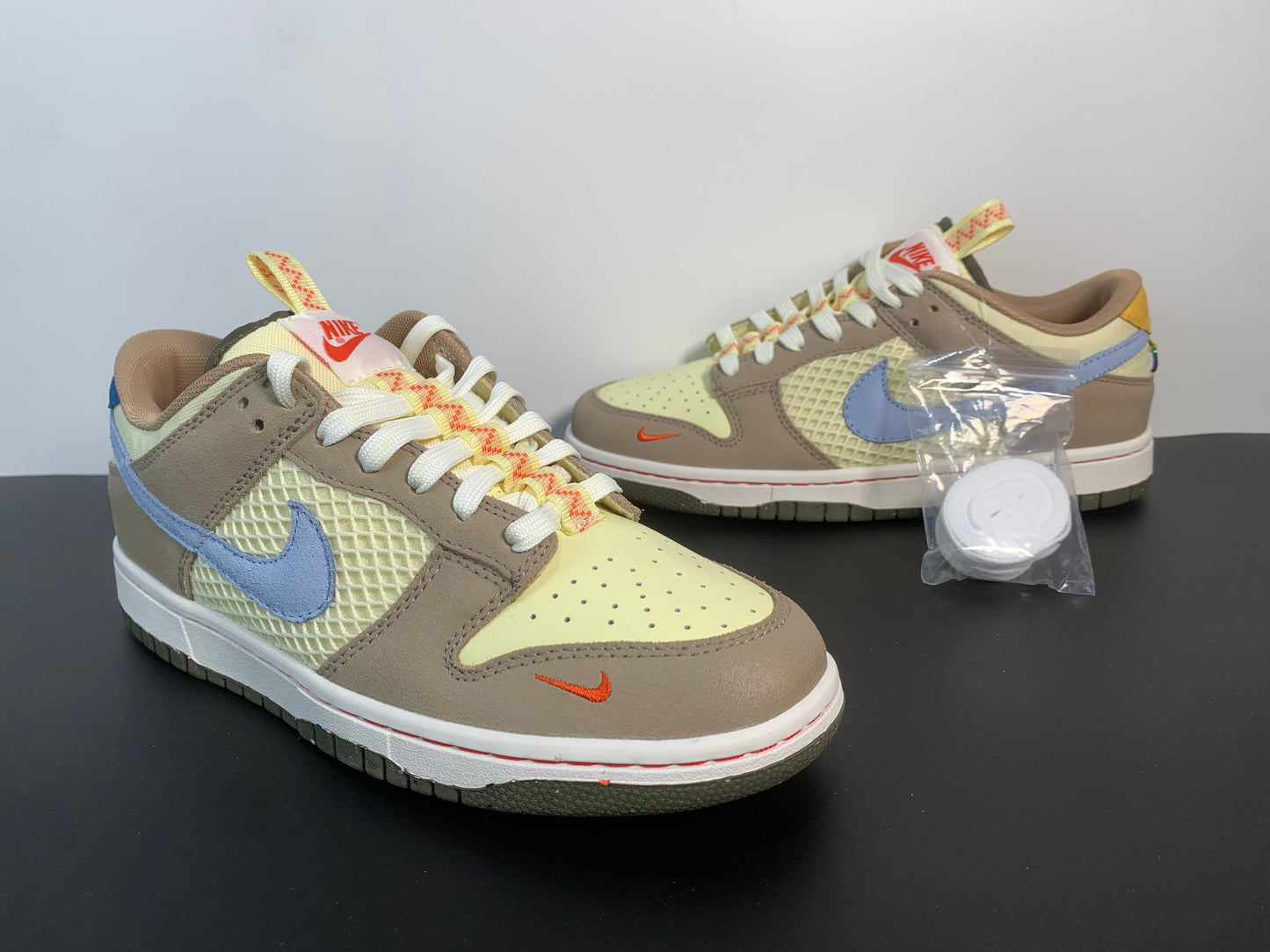 Nike Dunk Low 'Cartoon' DX6038-741
