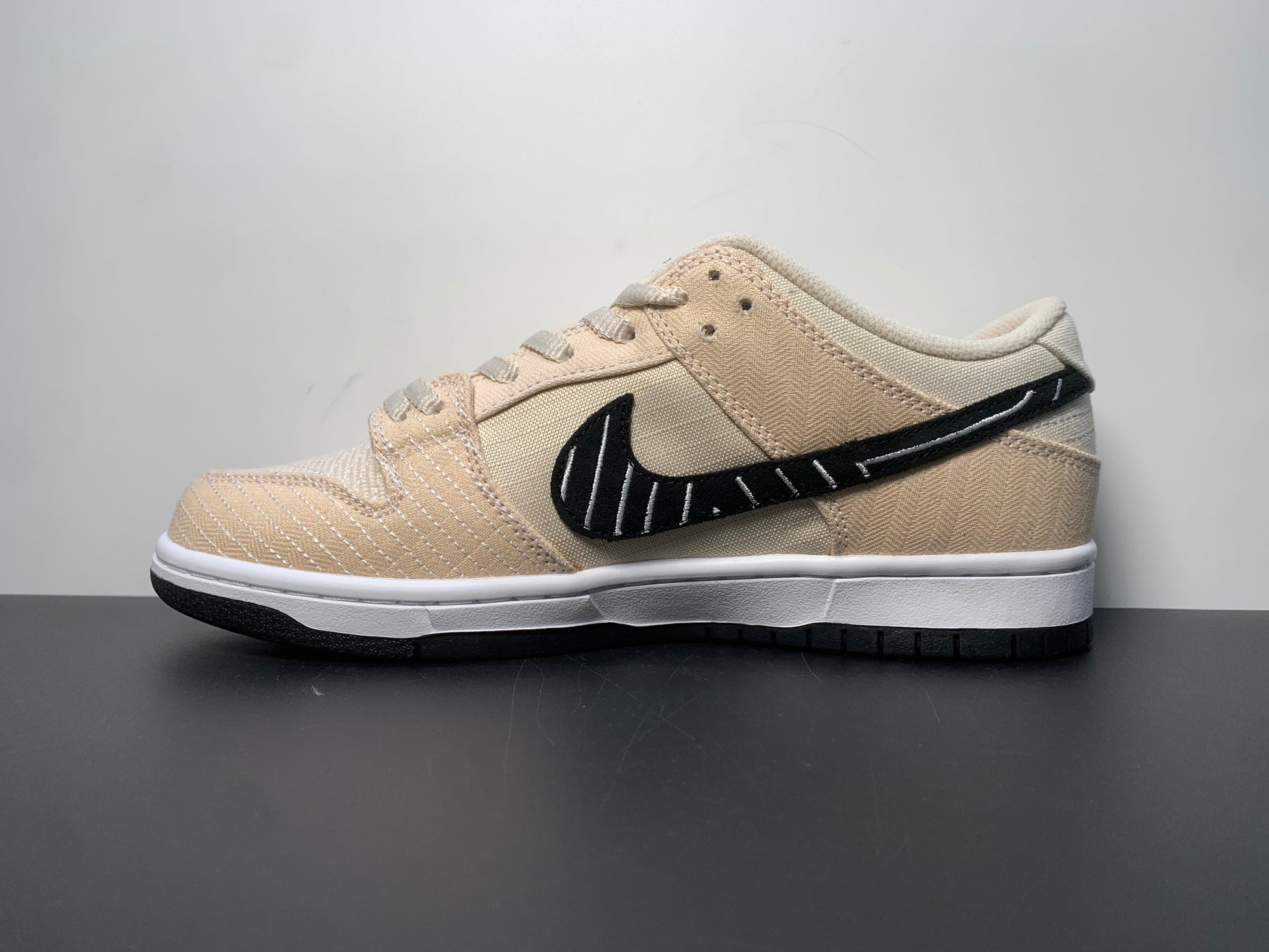 Albino & Preto x Nike SB Dunk Low
