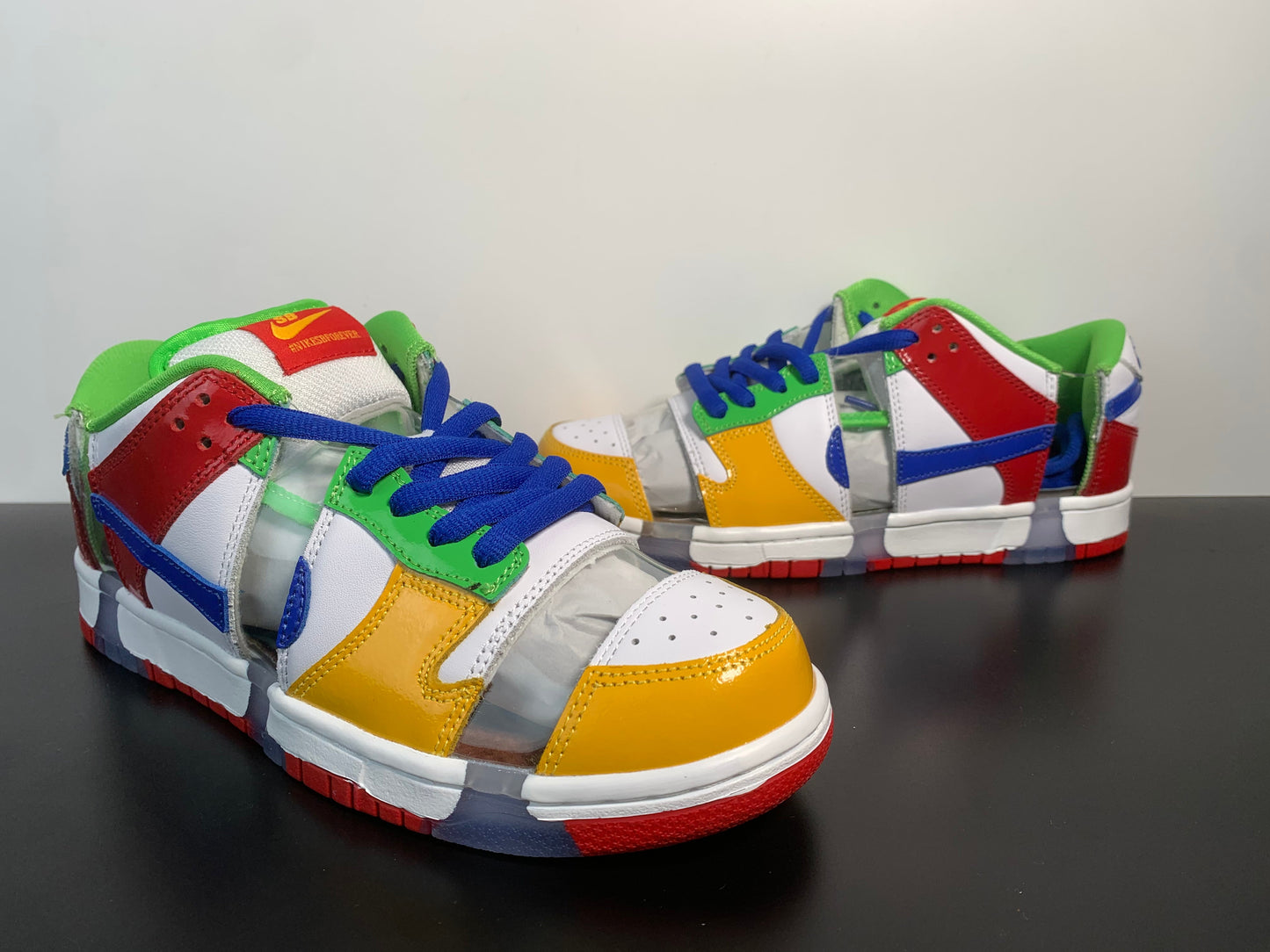 NIKE DUNK SB LOW X SANDY BODECKER 11 AIR FORCE MAX 1 FD8777-100