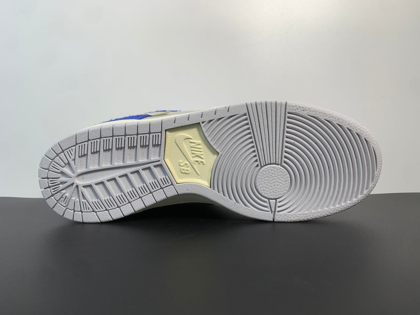 Fly Streetwear x Nike SB Dunk Pro Low Gardenia DQ5130-400