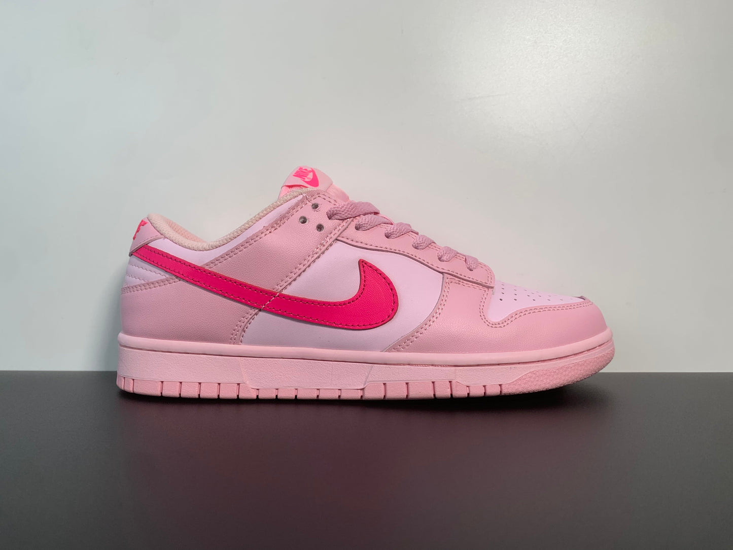 Nike Dunk Low Triple Pink DH9765-600