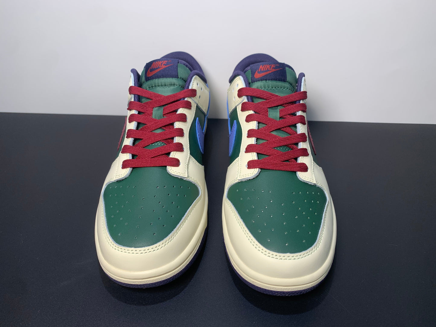 Nike Dunk Low Retro “From Nike To You” Oregon 304292-383