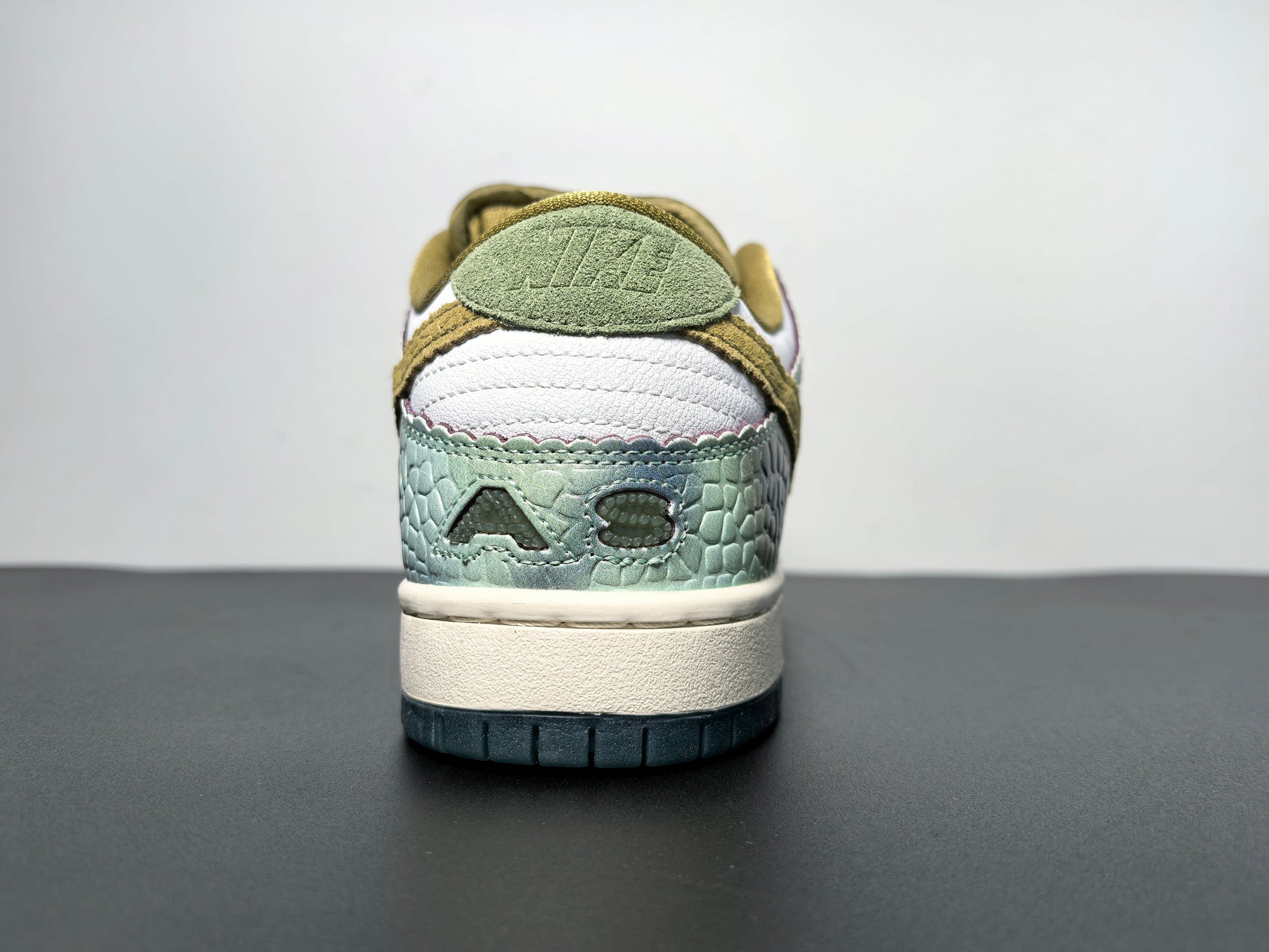 Alexis Sablone x Dunk Low SB 'Chameleon'