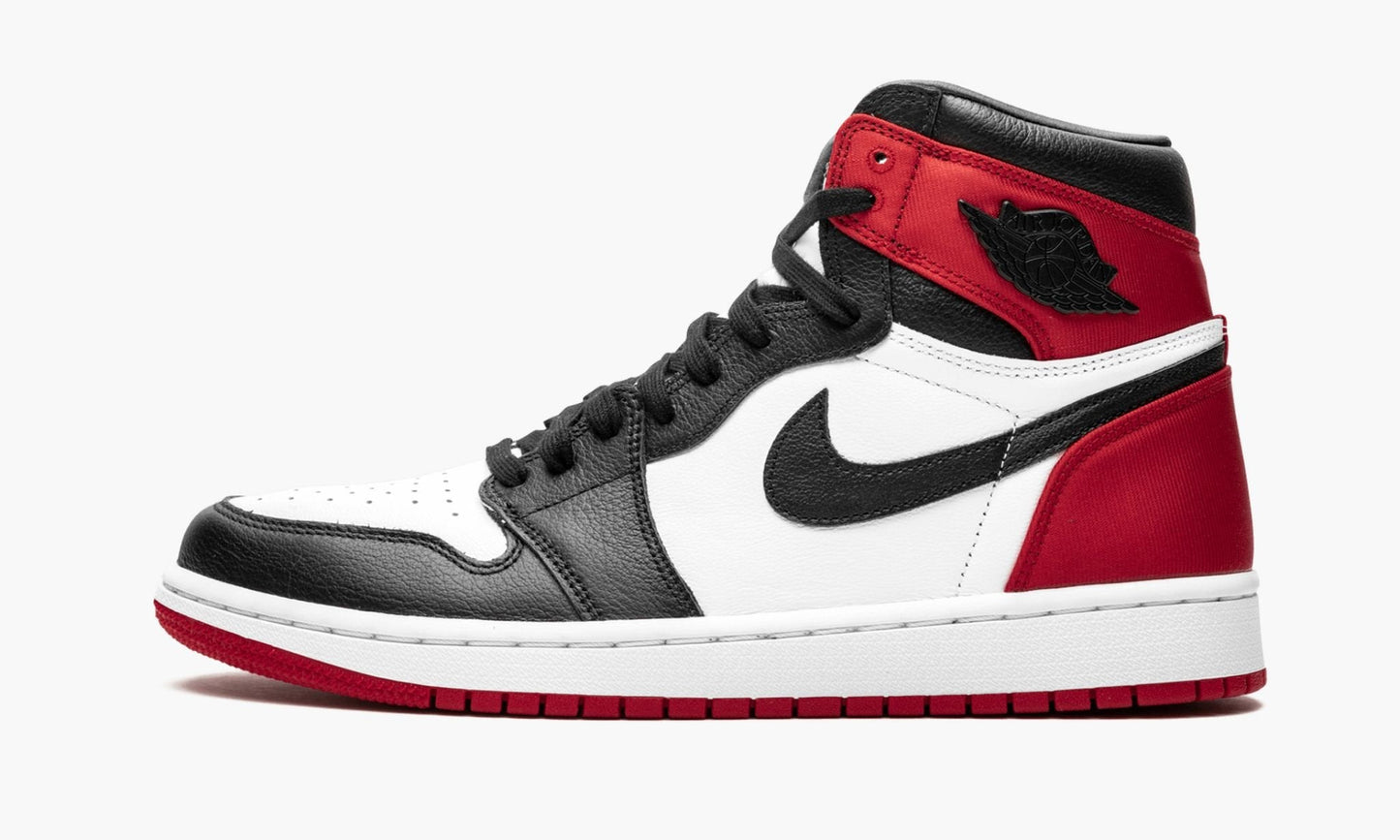 WMNS Air Jordan 1 High OG "Satin Black Toe"