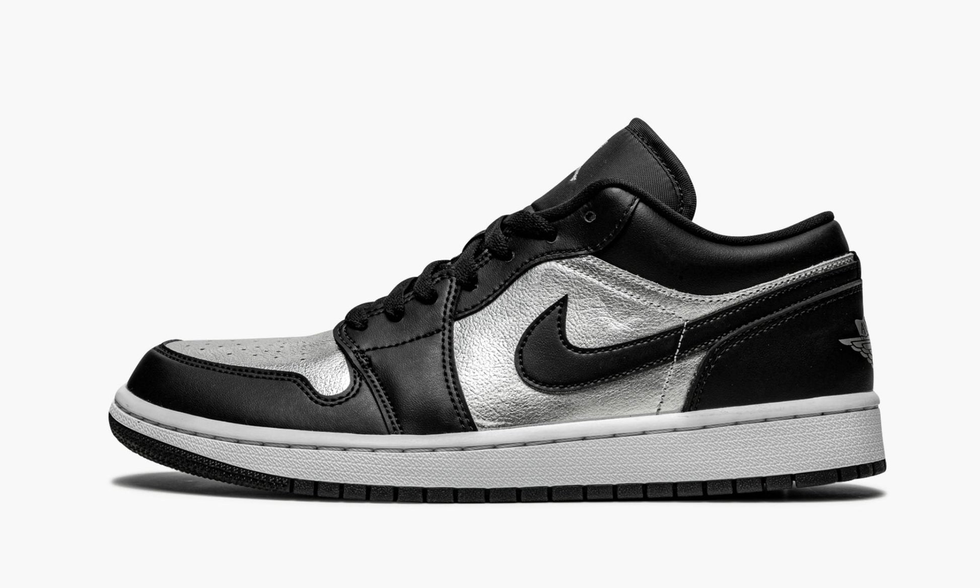 WMNS Air Jordan 1 Low SE "Silver Toe"