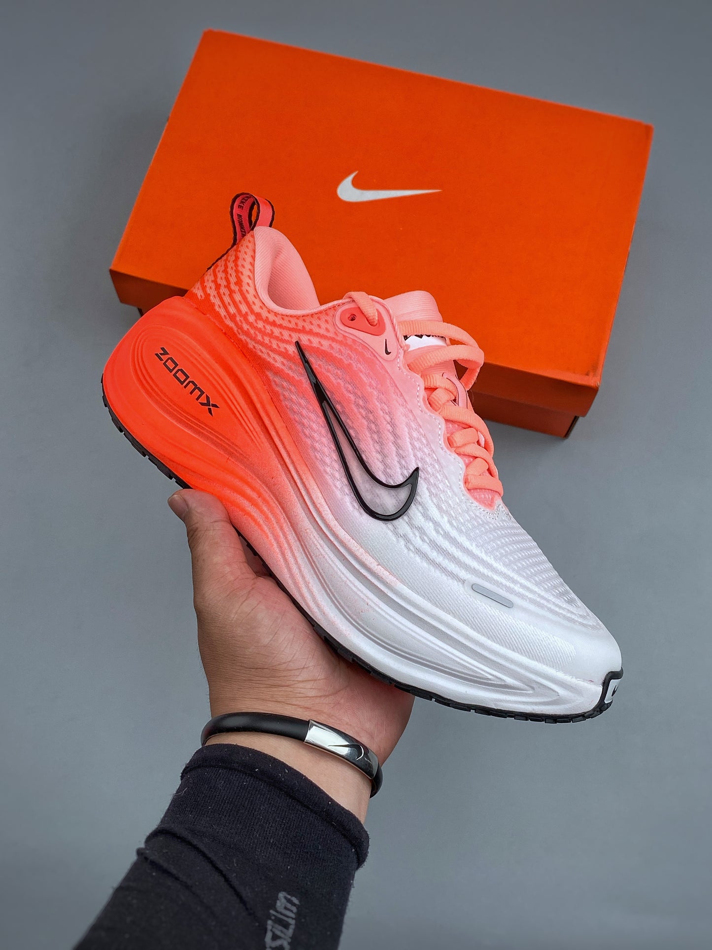 NIKE VOMERO PLUS RUN Red IM2038-039