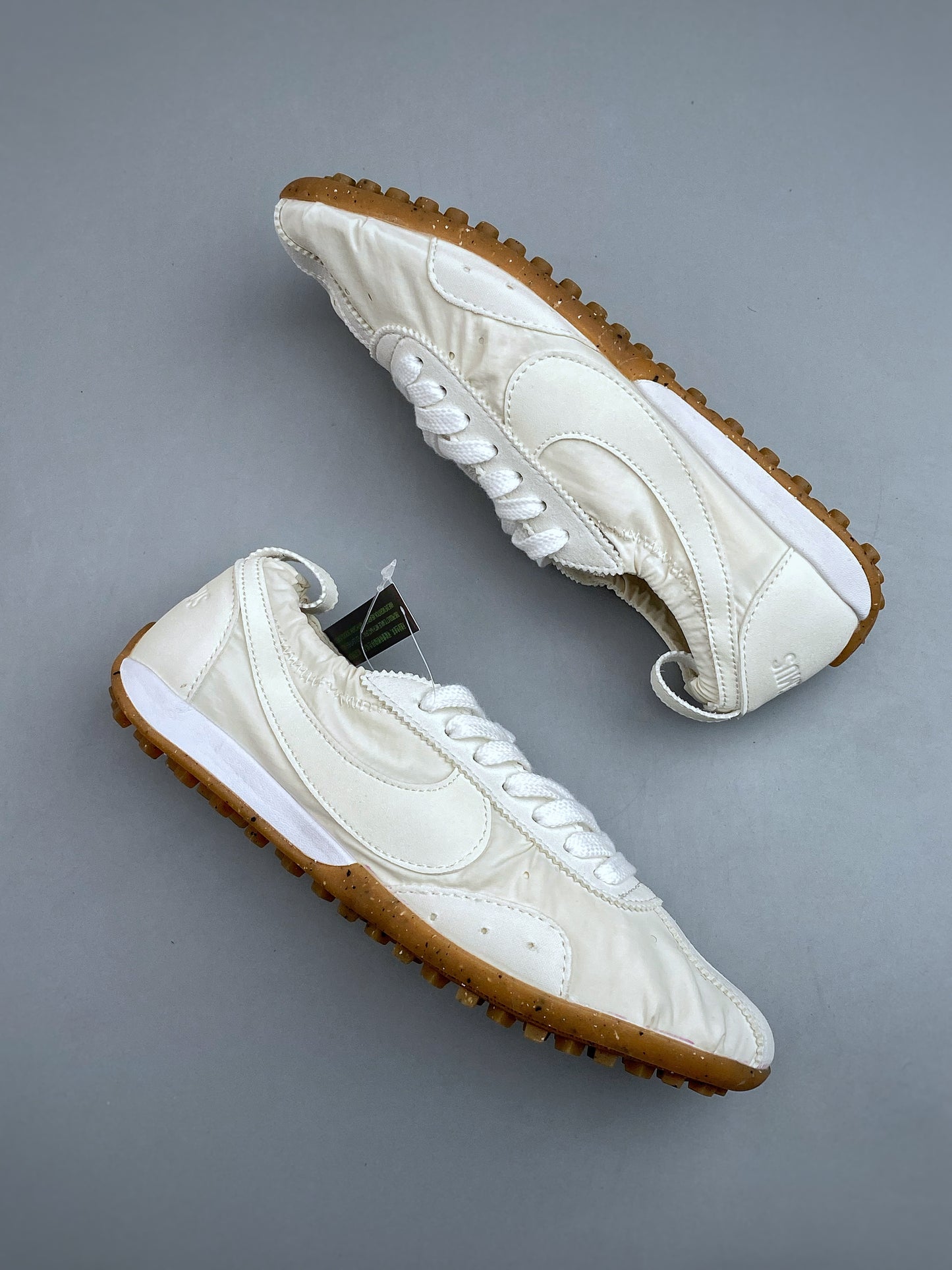 Jacquemus x Nike Moon Shoe SP HV8547 002