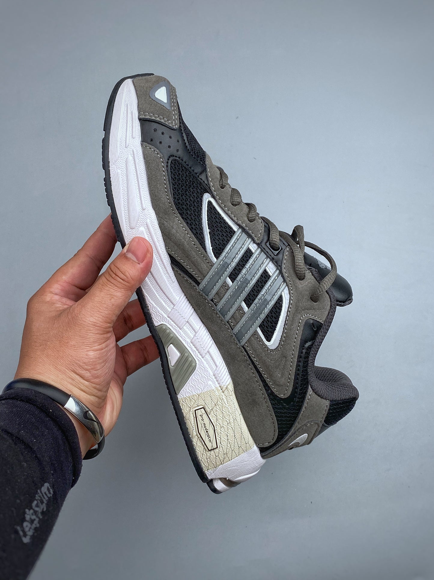 Adidas RESPONSE CL ID4291