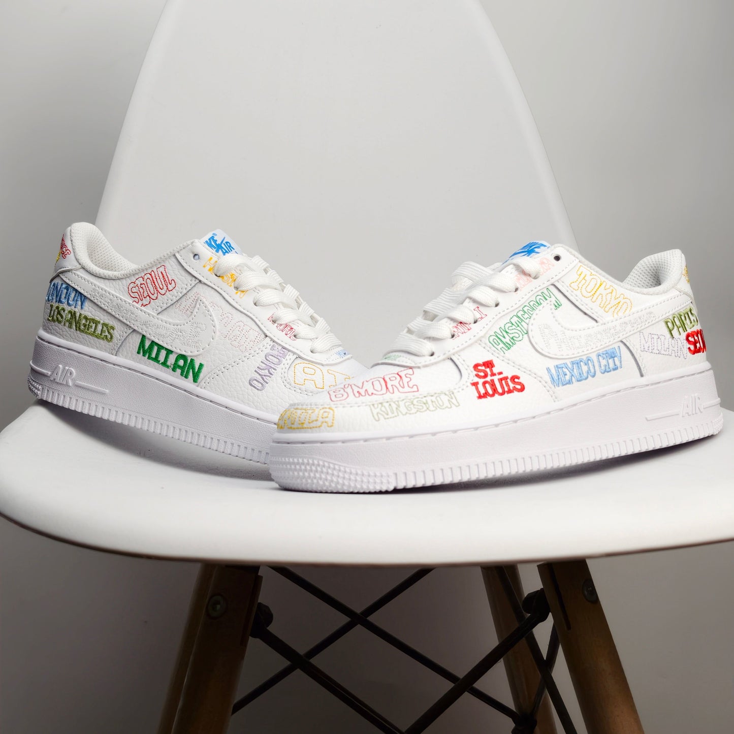 Nike Air Force 1’ 07 Low 'World Tour - White'