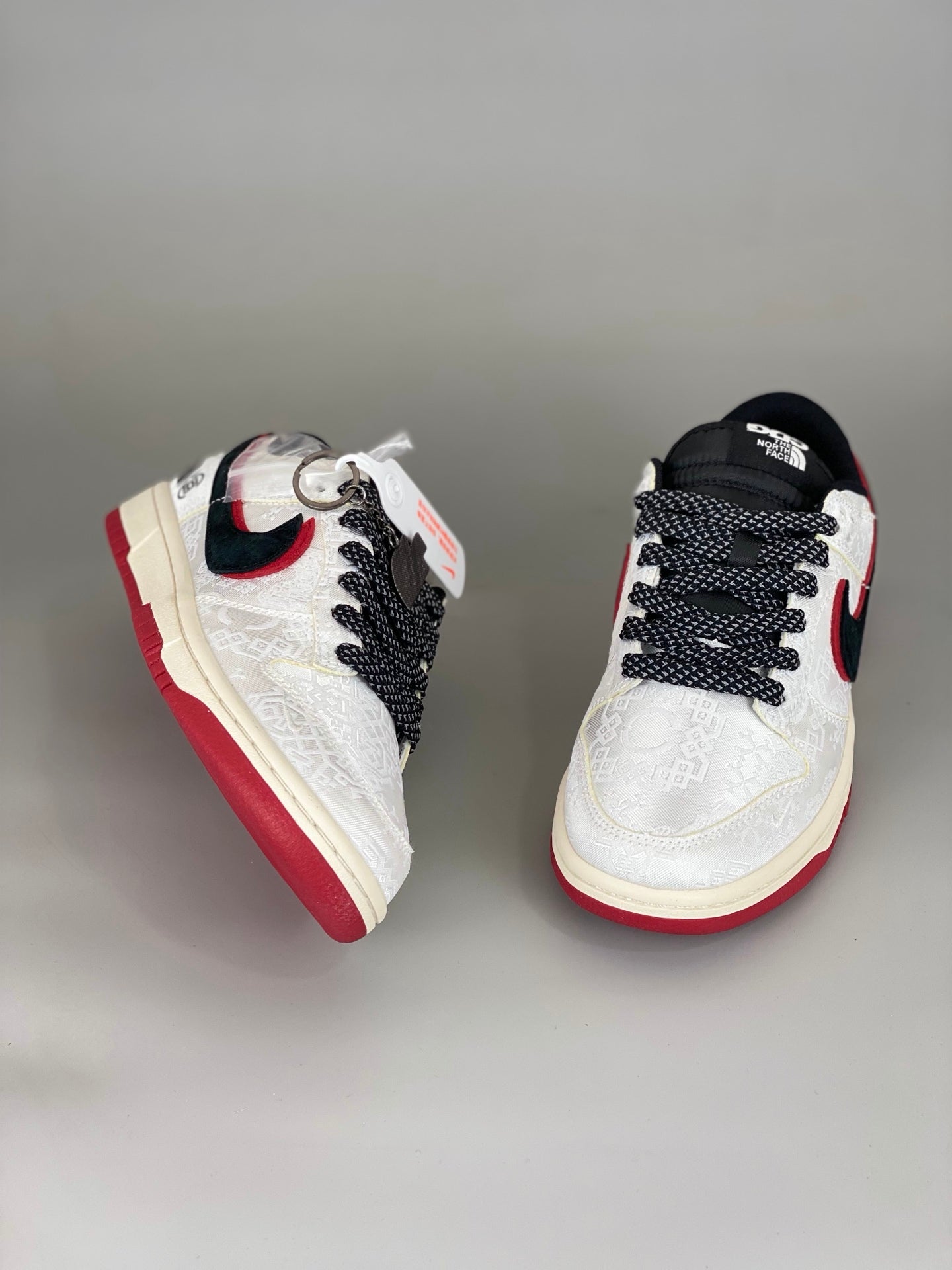 Nike SB Dunk Low x The North Face DM6868-041