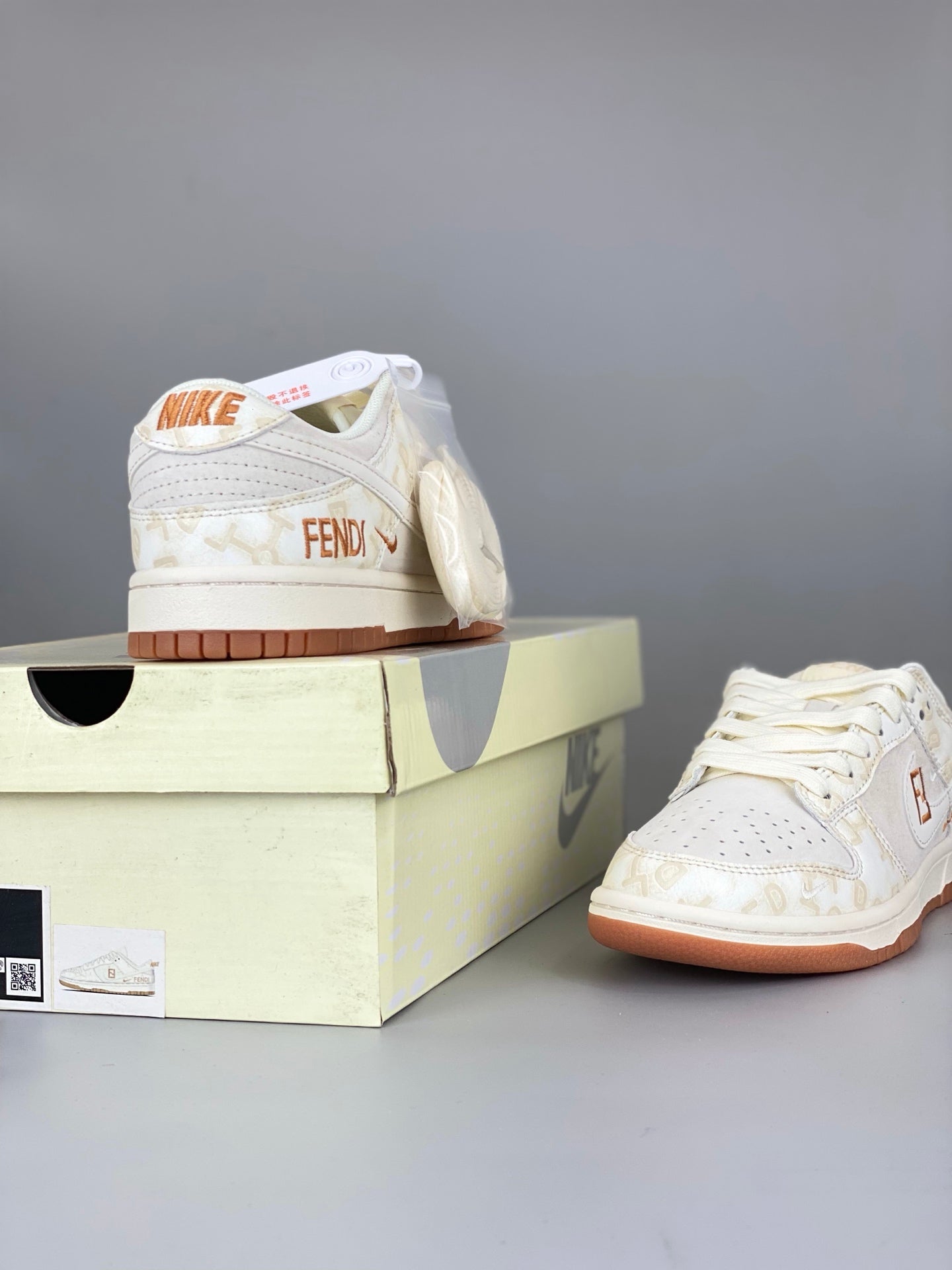 Nike SB Dunk Low x Fendi White DM6868-039