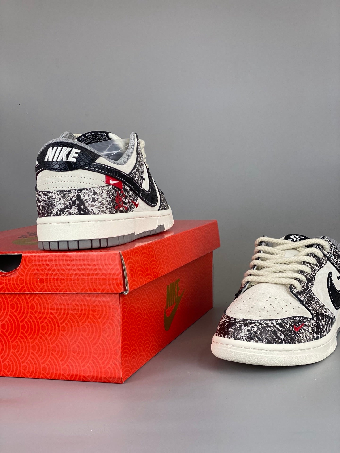 Nike SB Dunk Low YX5066-272