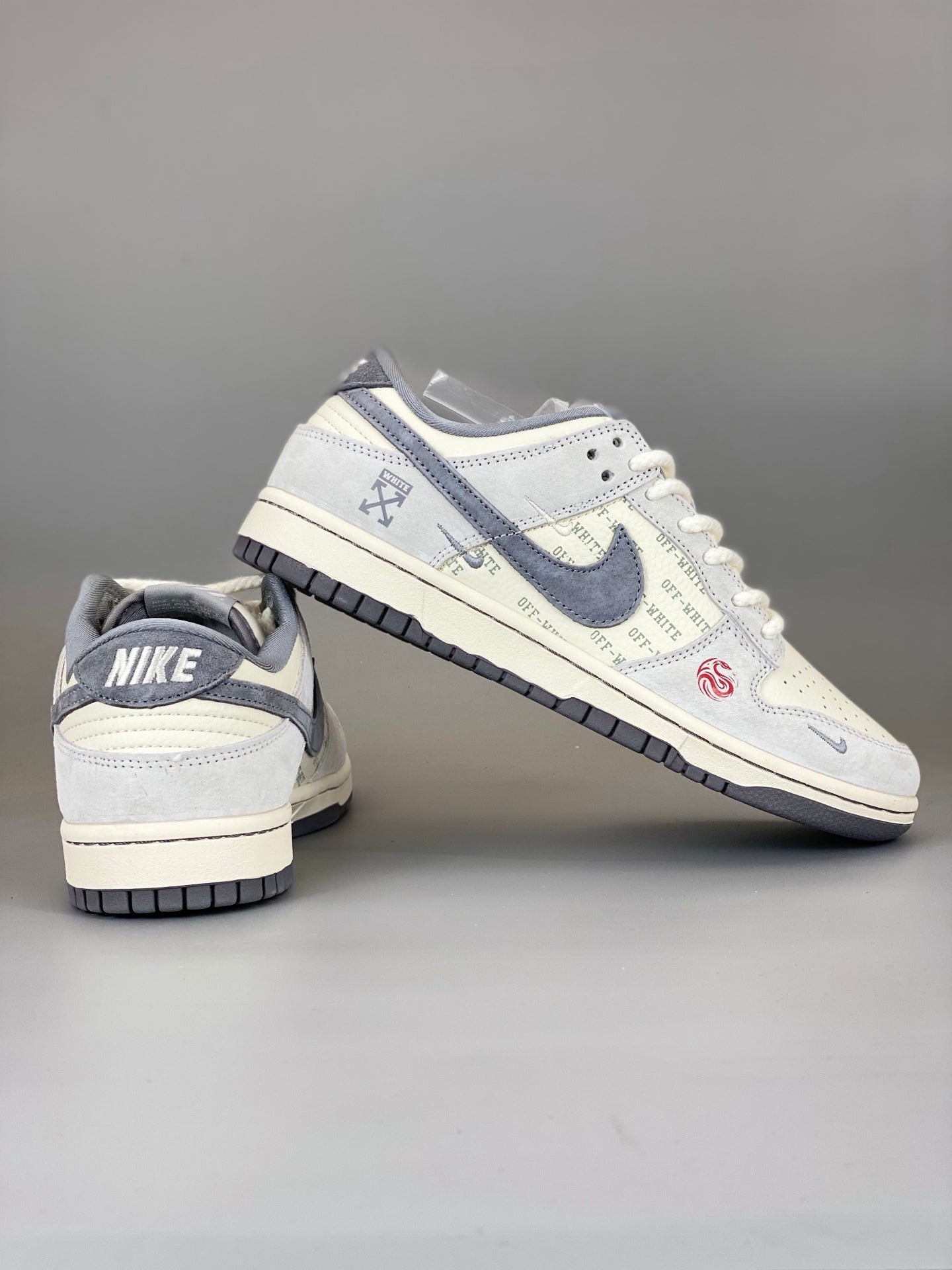 Nike SB Dunk Low“OFF-WHITE YX5066-213