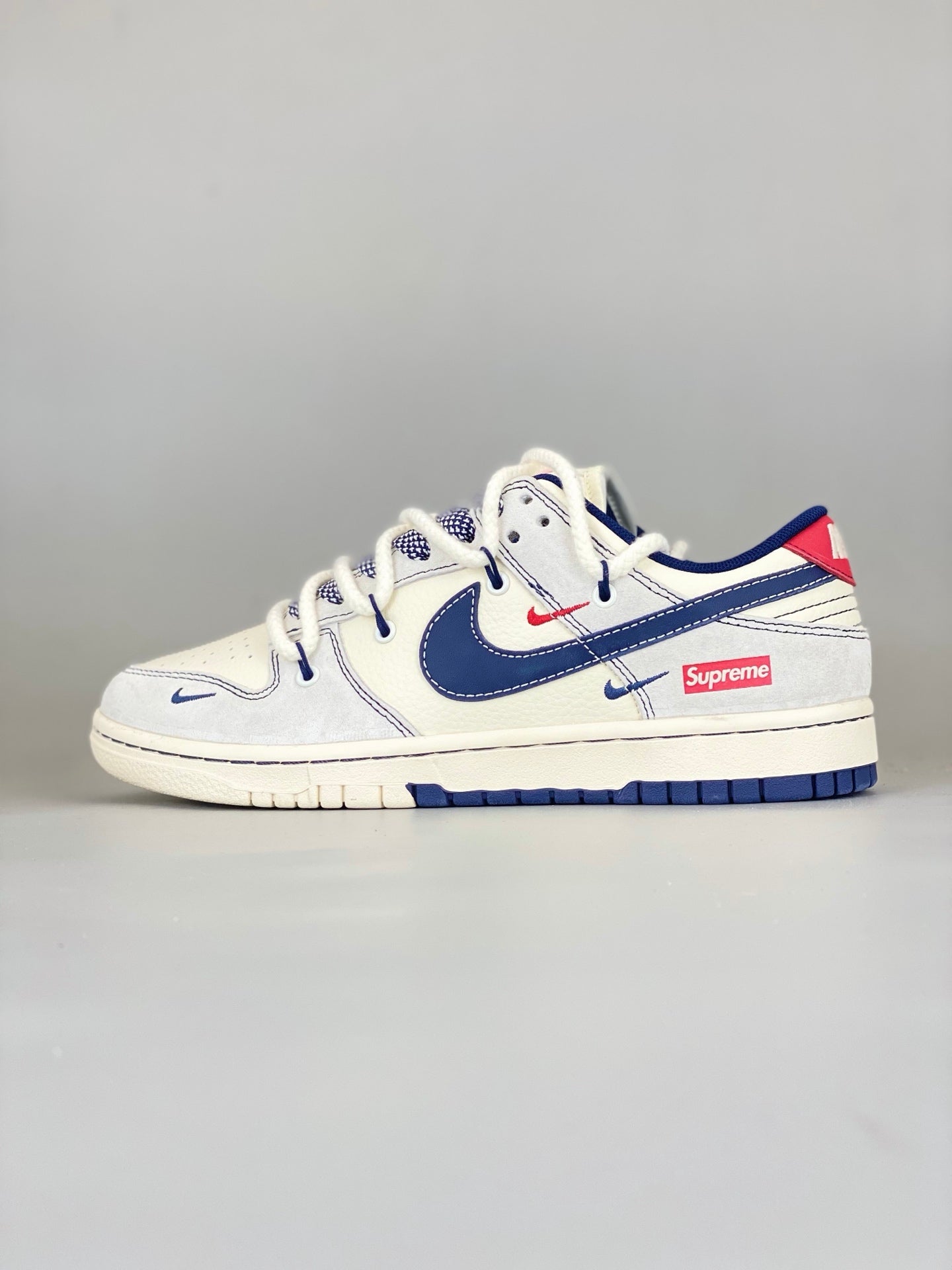 Nike SB Dunk Low x Supreme Blue YX5066-235