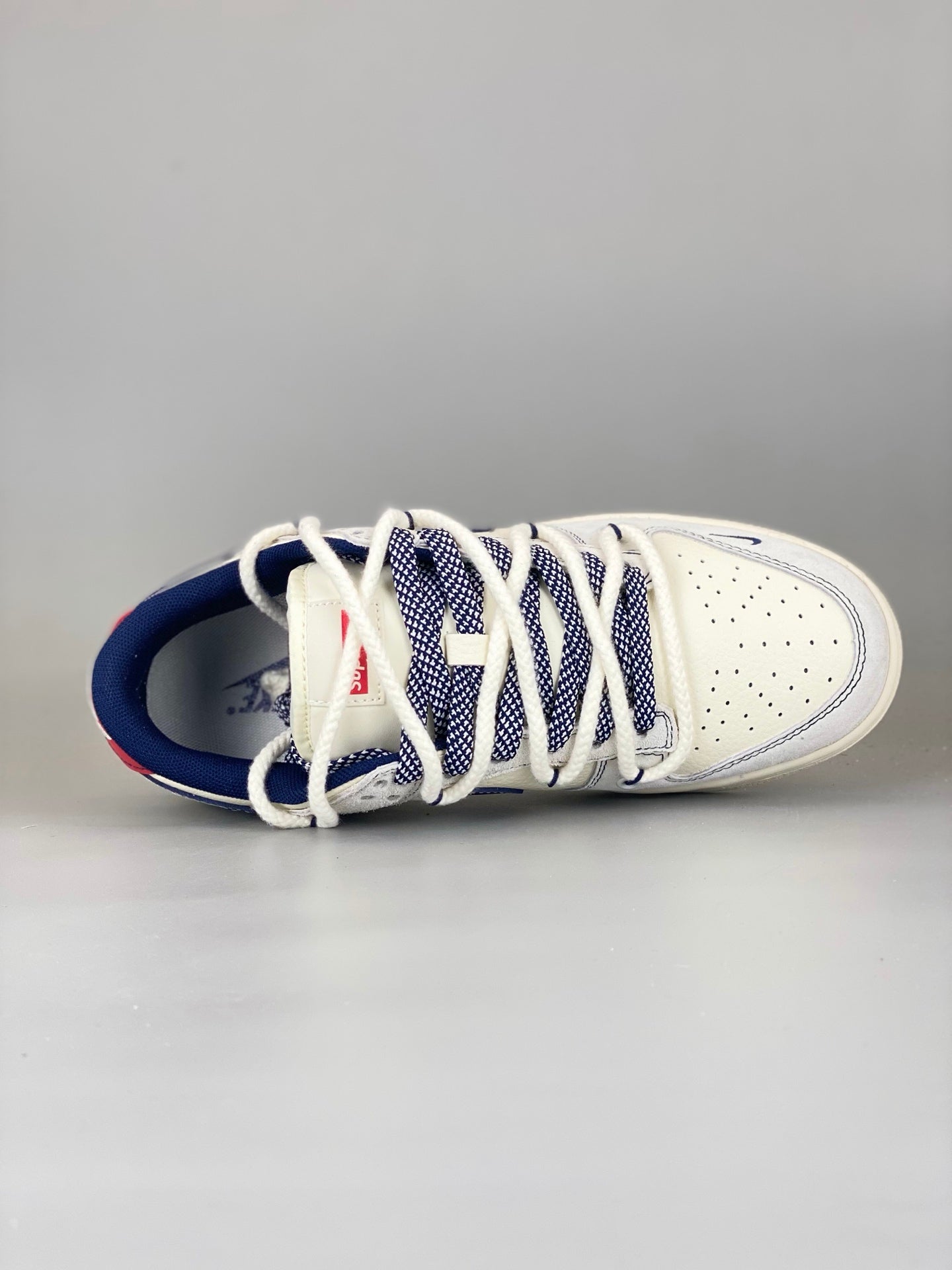 Nike SB Dunk Low x Supreme Blue YX5066-235