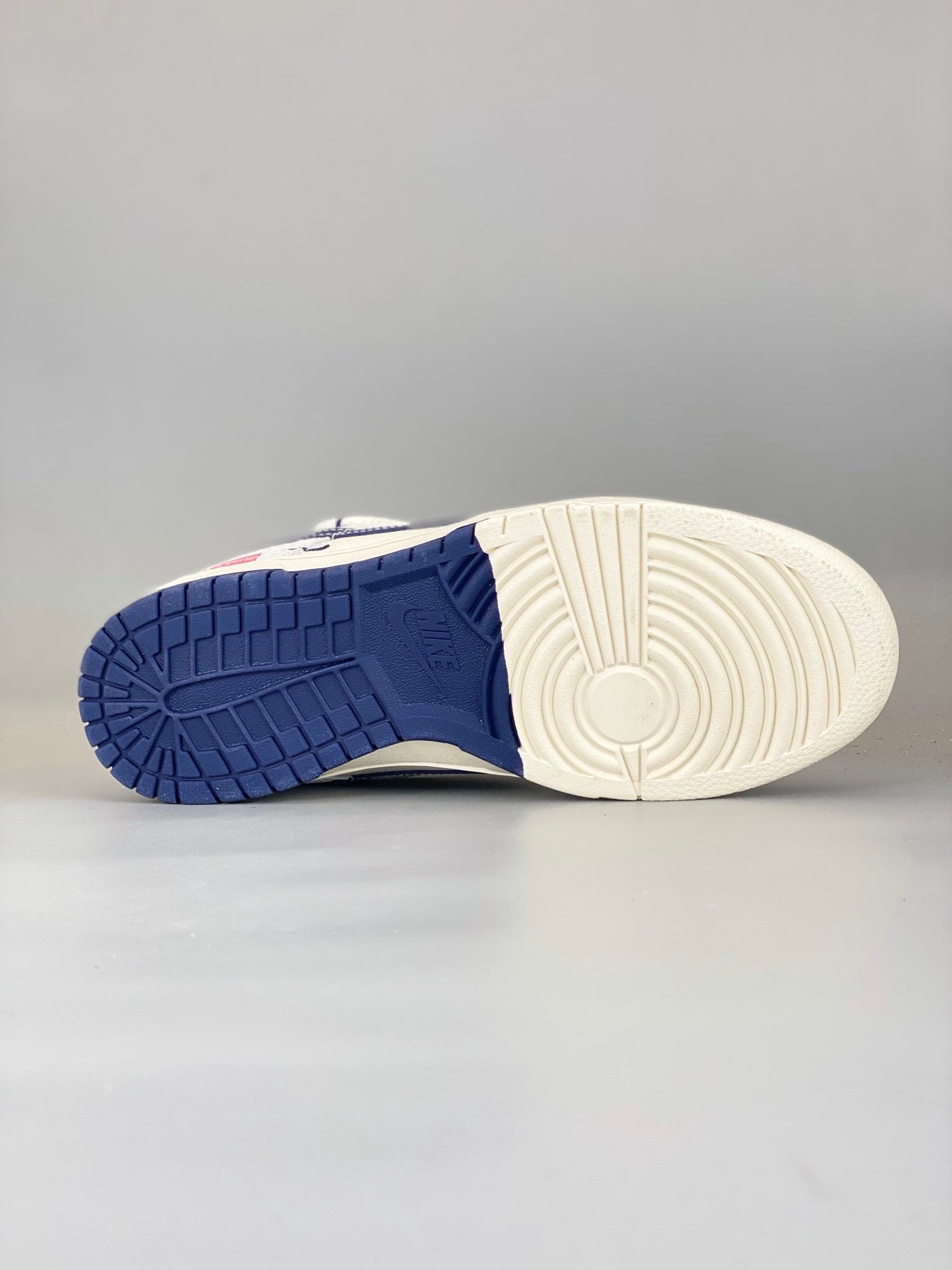 Nike SB Dunk Low x Supreme Blue YX5066-235