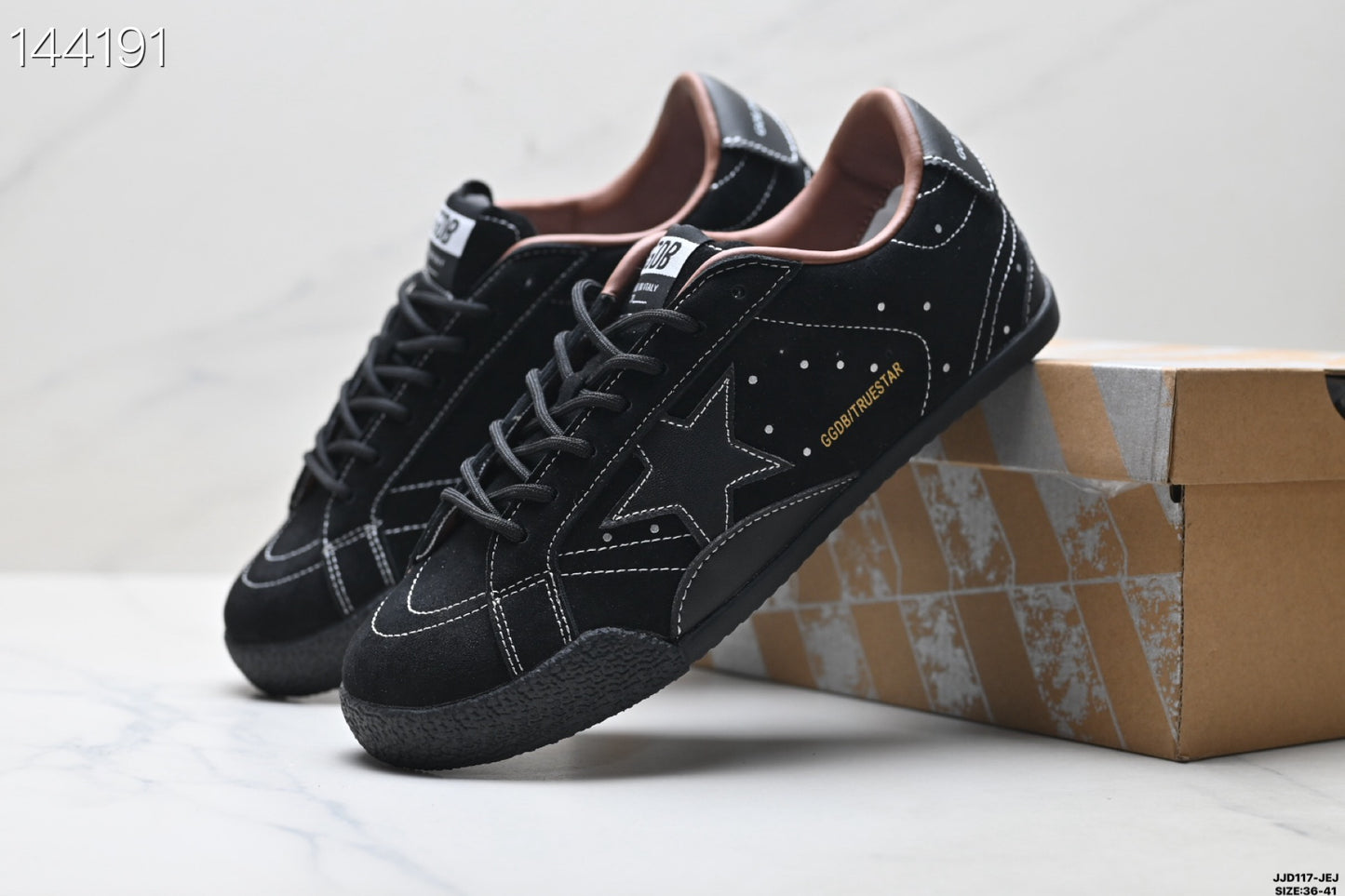 Golden Goose True Star Black Suede GMF00922