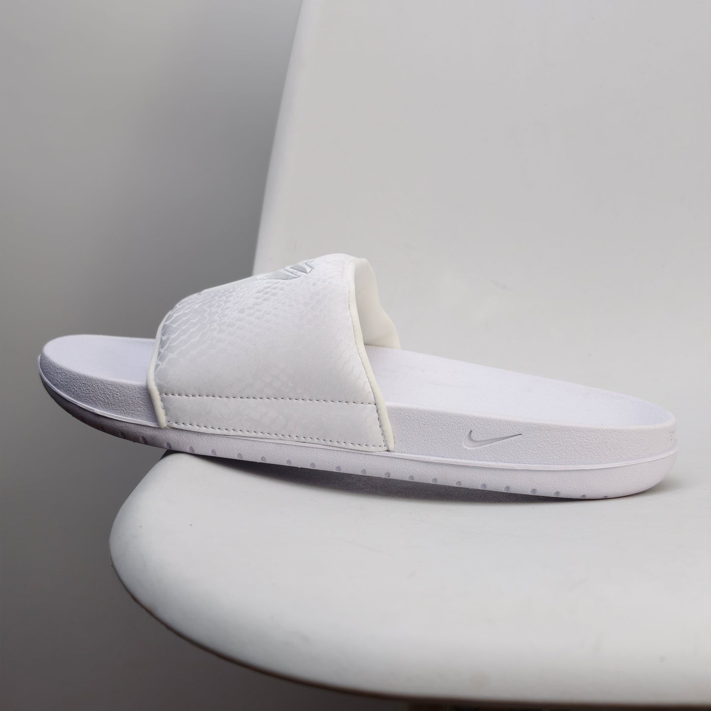 Nike Kobe Offcourt Slide White lF2870-400