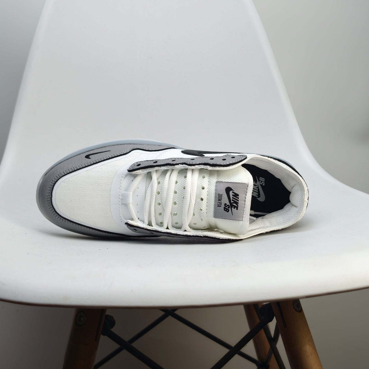 Nike SB PS8 Flyknit White FV3493-004