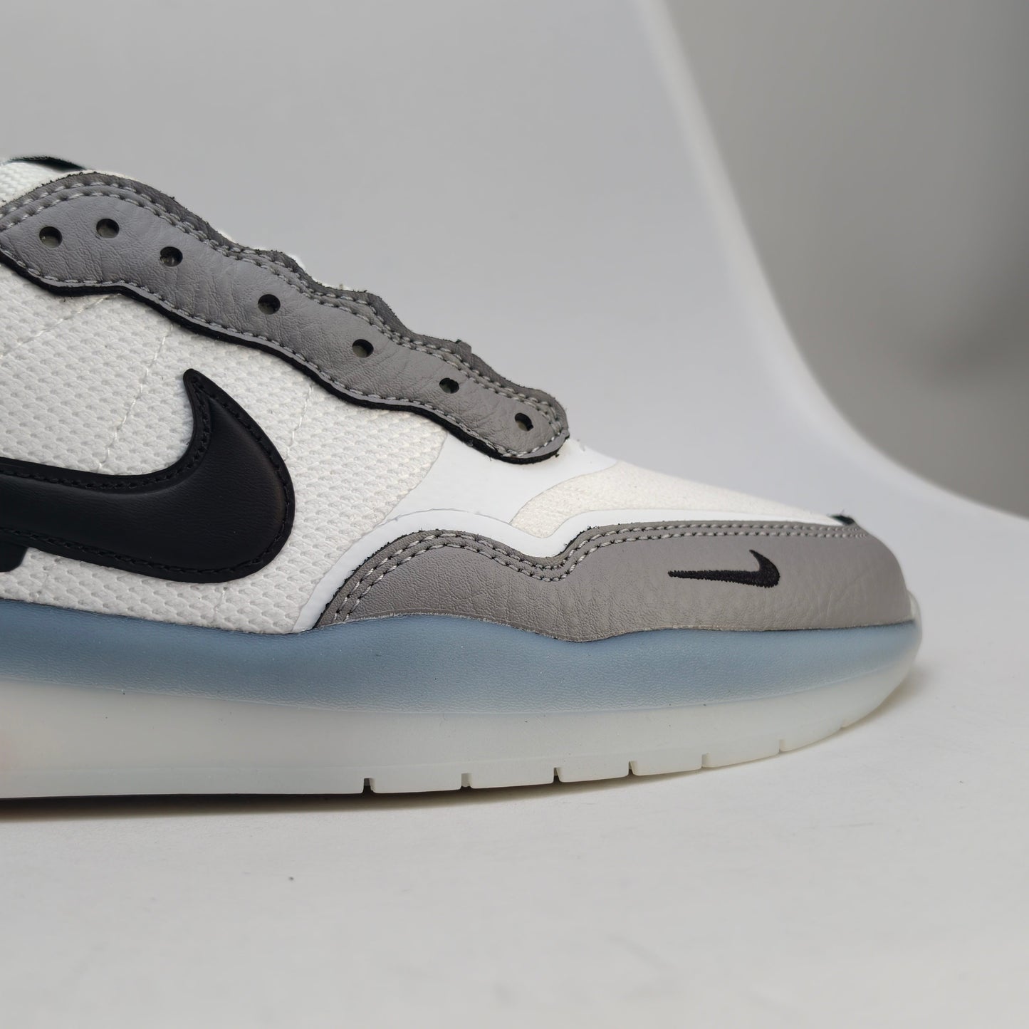 Nike SB PS8 Flyknit White FV3493-004