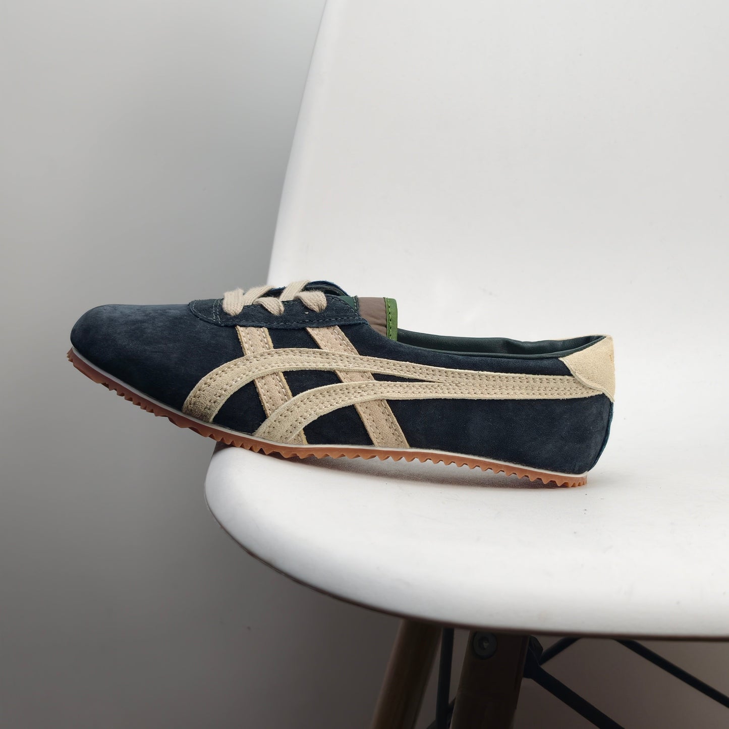 Versace x Onitsuka Tiger Tai-ChiSakura  Slip-on Navy 1024594-1A17741_2U2HJ