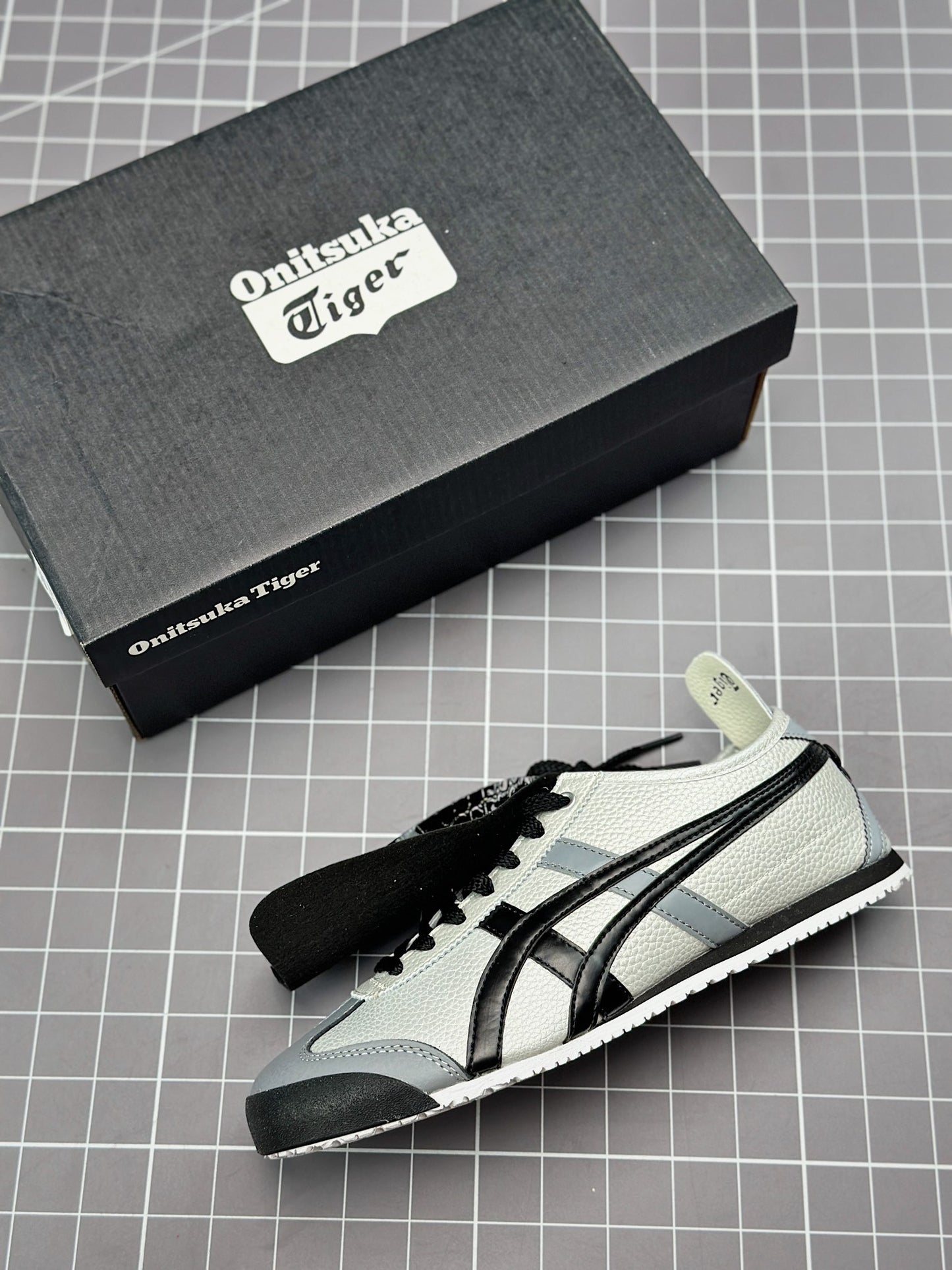 Onitsuka Tiger Mexico 66 Flower 1183B493-100