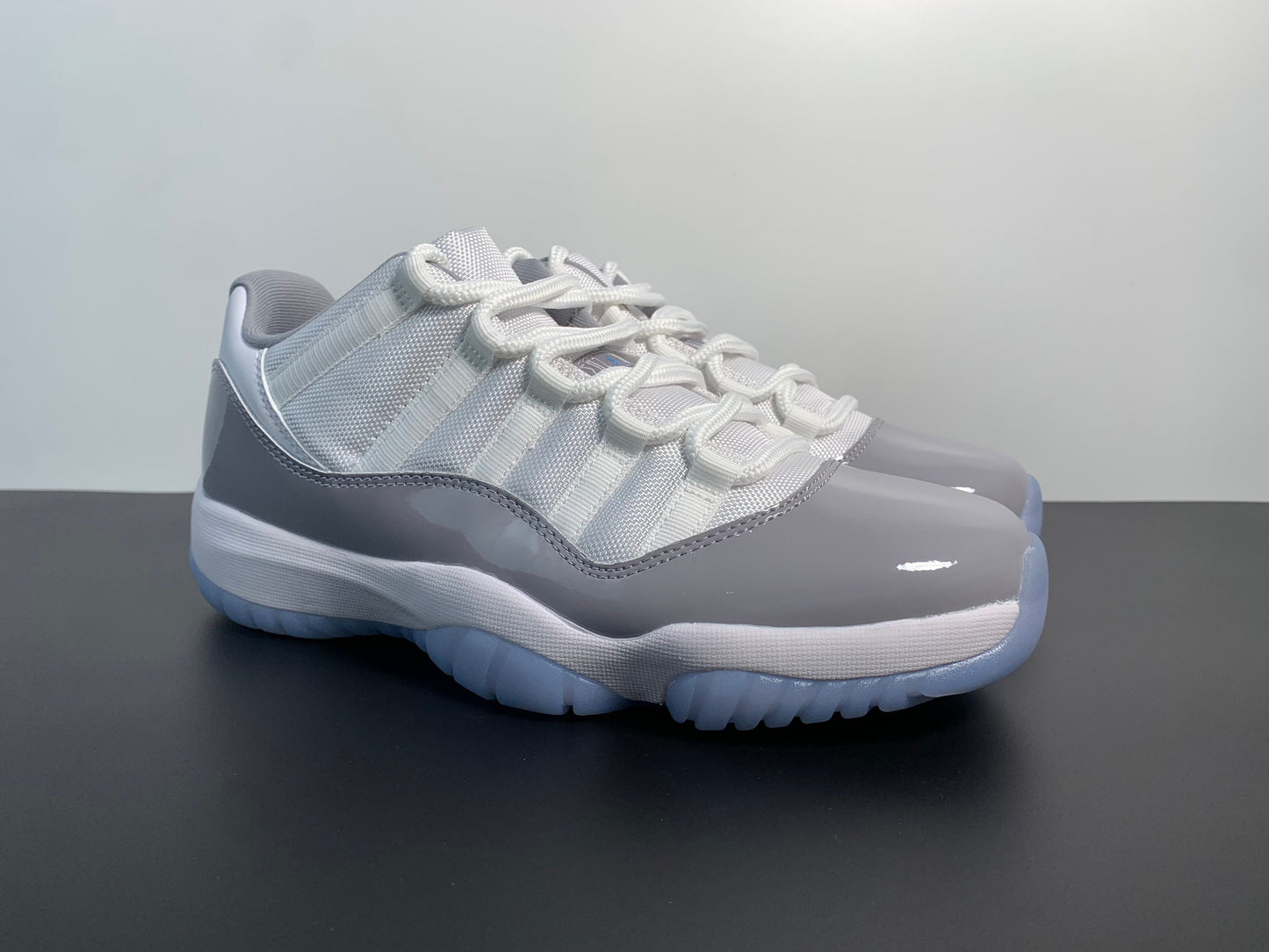 Air Jordan 11 Low Cement Grey AV2187-140