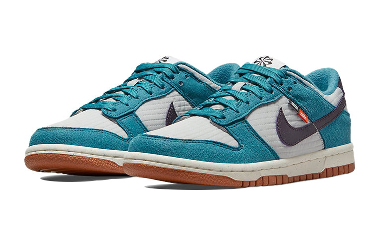 Nike Dunk Low SE (GS) DC9561-400