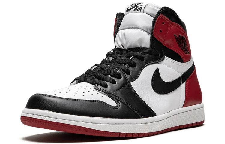 Air Jordan 1 Retro High OG Black Toe 555088-125