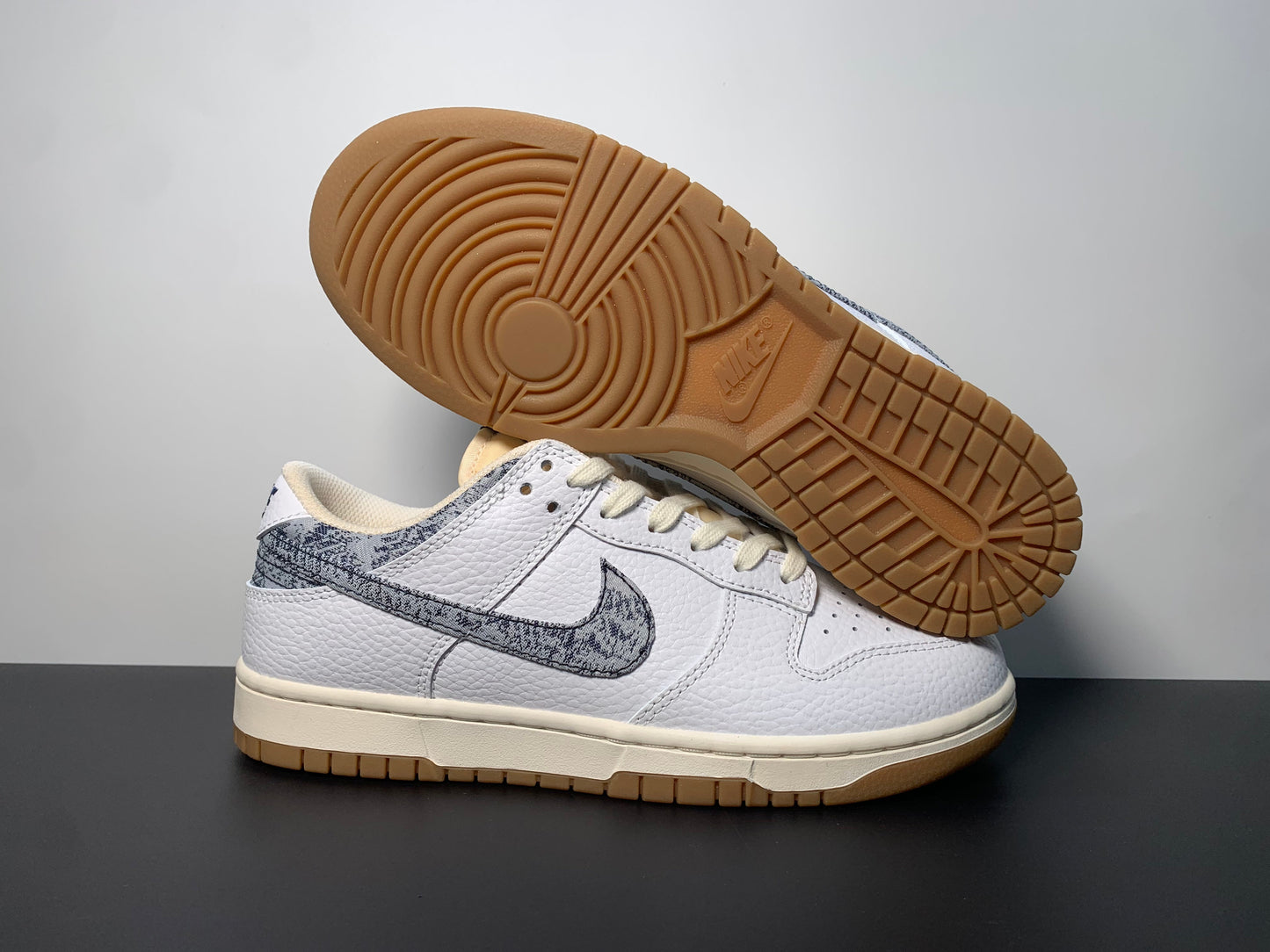 Nike Dunk Low “Washed Denim” FN6881-100